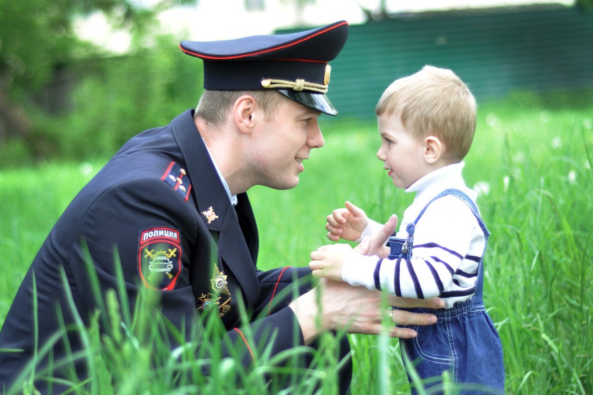 Первоочередной порядок предоставления мест детям сотрудников полиции.